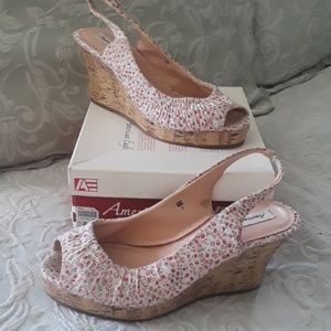 American Eagle floral espadrilles size 8